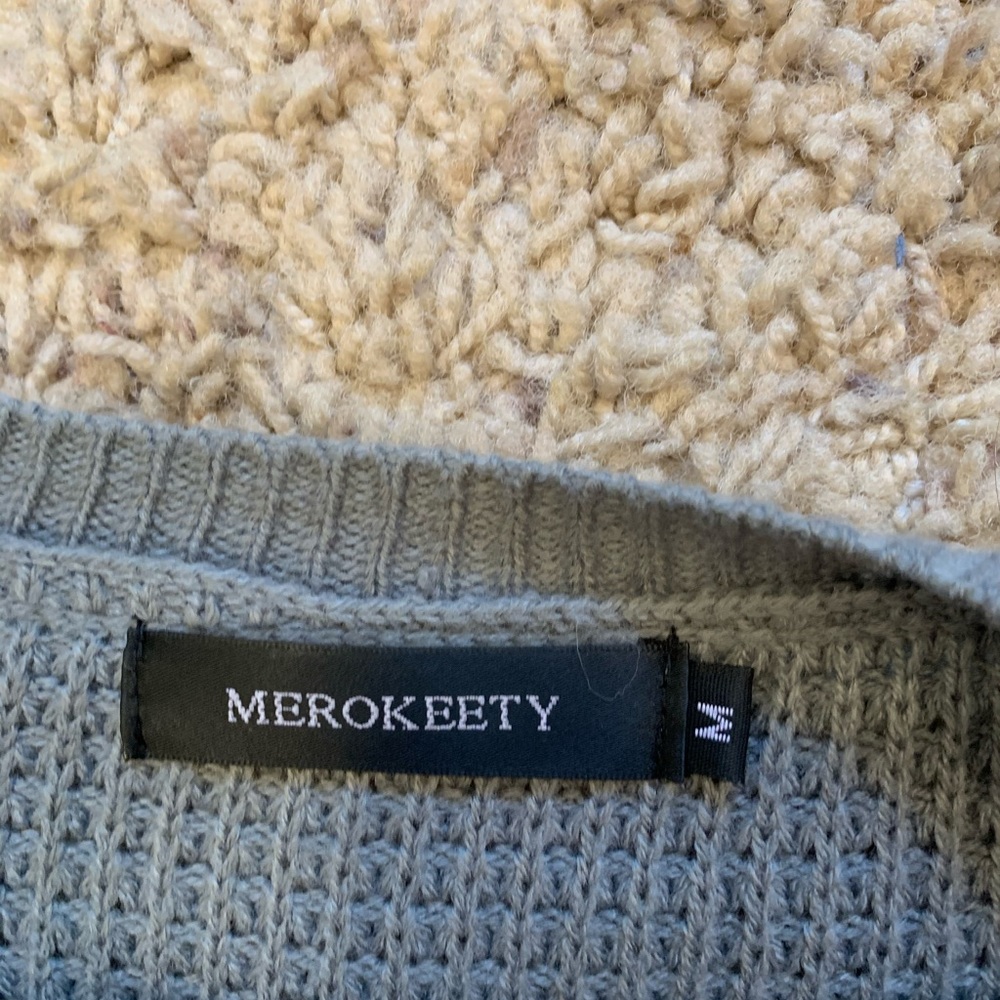 Sweater - Picture 3 of 3